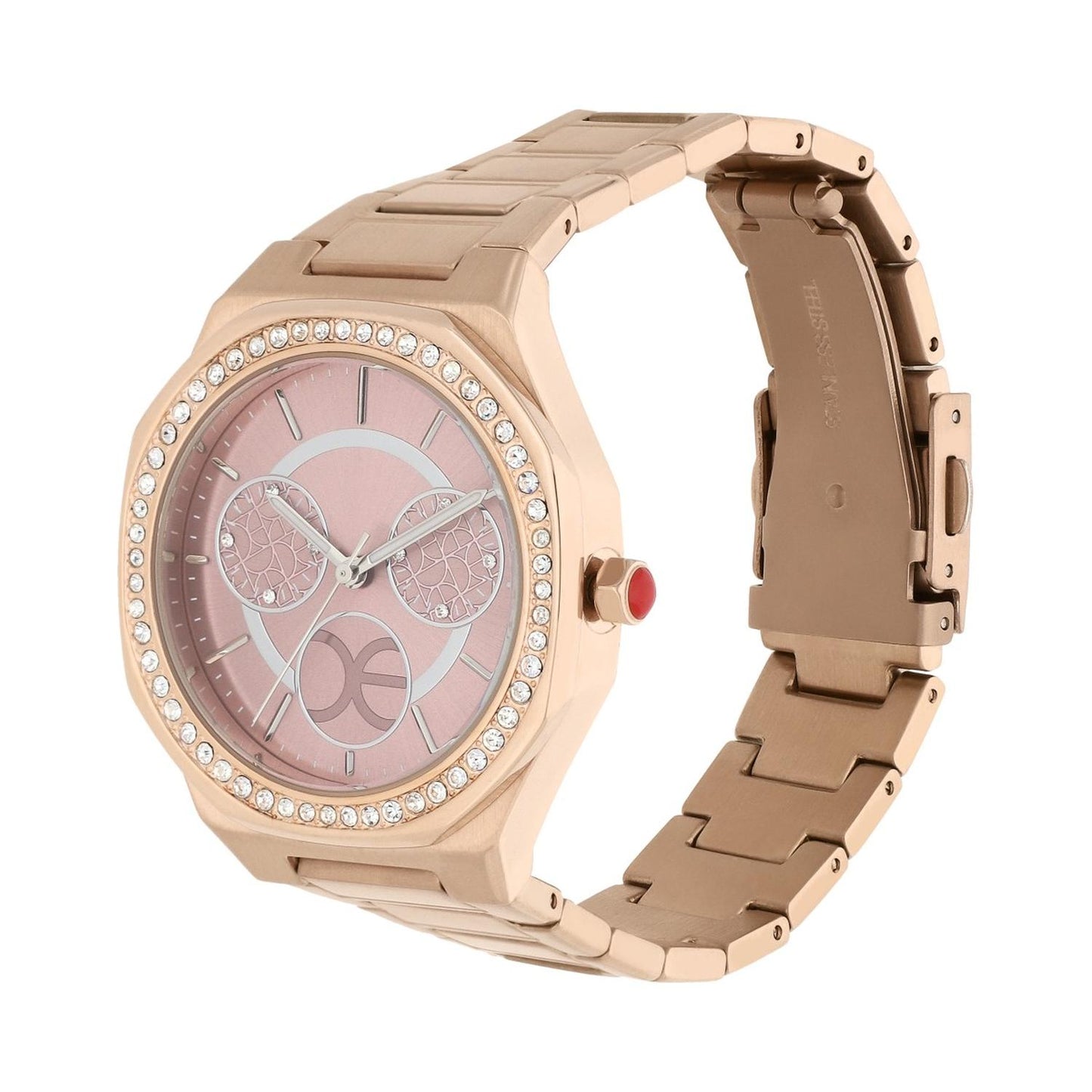 Reloj Cloe Analogo para Dama con Pedreria en Bisel, Simuladores y Extensible Color Plateado OE2443