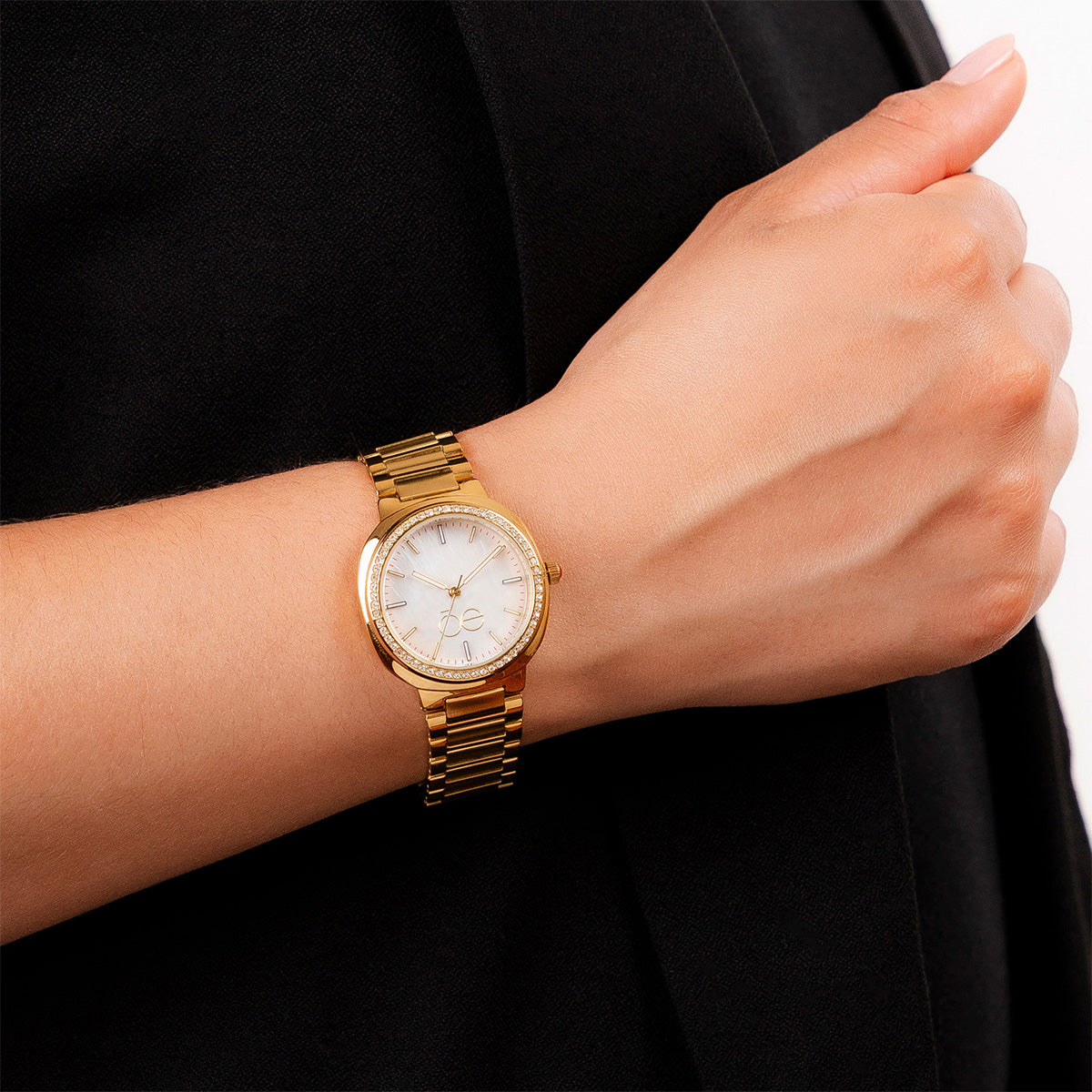 Reloj Cloe Análogo para Dama con Madre Perla en carátula y Extensible de Acero Inoxidable OE2542