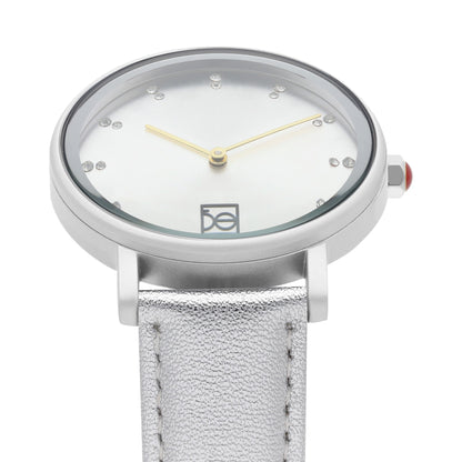 Reloj Cloe Análogo para Dama con Pedrería en Indicadores y Correa de Tactopiel OE2554