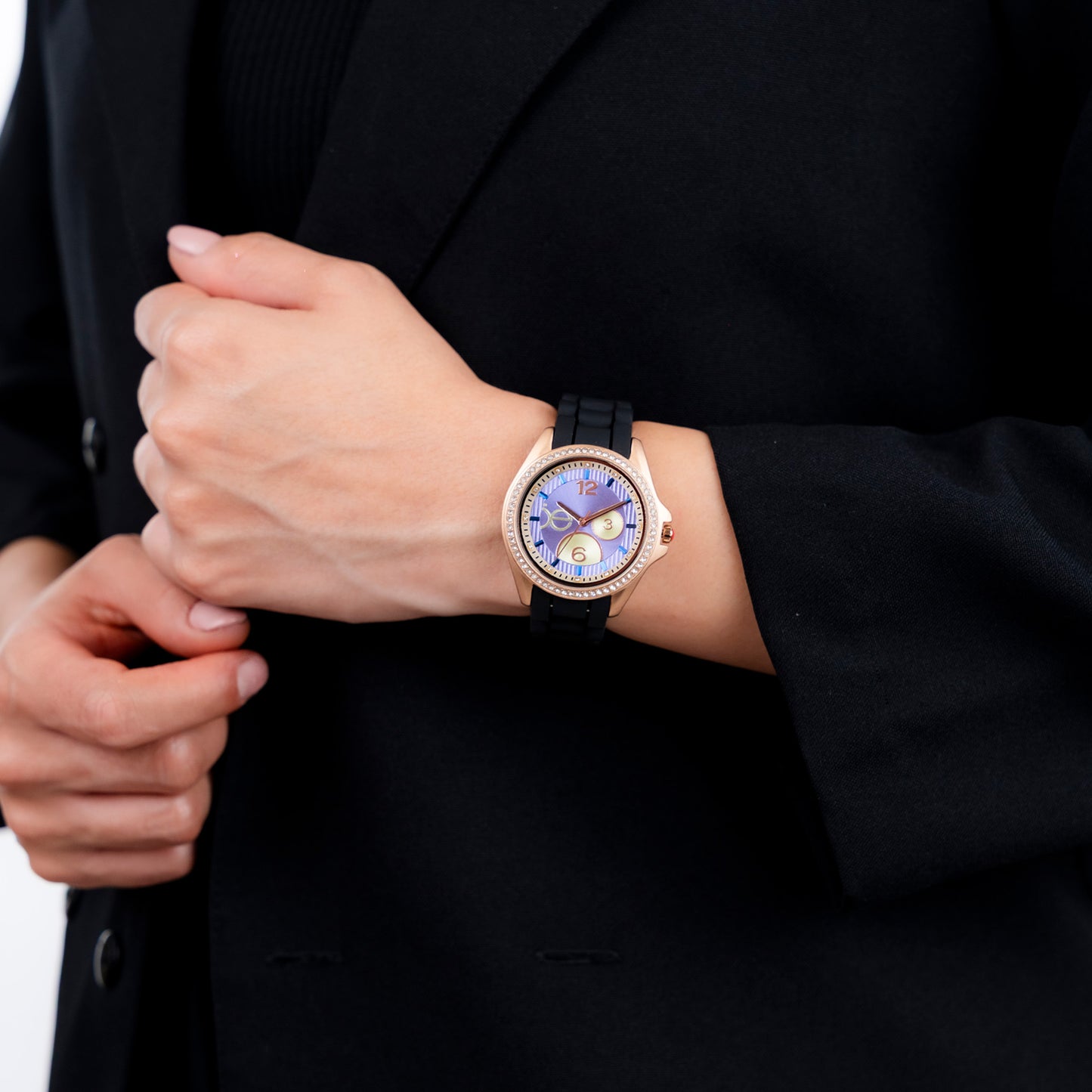Reloj Cloe Análogo para Dama con Pedrería en Indicadores y Bisel y Correa de Silicón OE2606