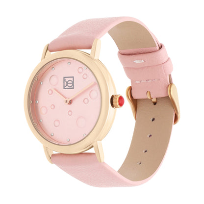 Reloj Cloe Análogo para Dama con Textura con Relieve en Carátula y Correa de Tactopiel OE2607