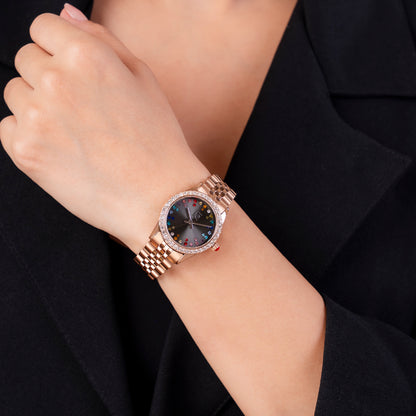 Reloj Cloe Análogo para Dama con Pedrería Multicolor en Indicadores y Extensible de Acero Inoxidable OE2609