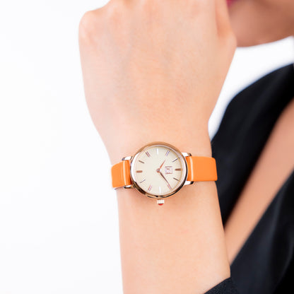 Reloj Cloe Análogo para Dama con y Correa de Charol OE2610