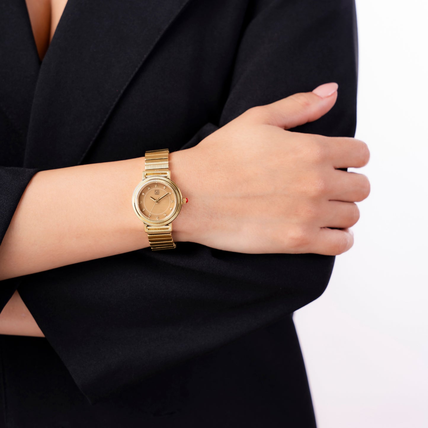 Reloj Cloe Análogo para Dama con Doble Bisel Estriado y Extensible de Acero Inoxidable OE2614