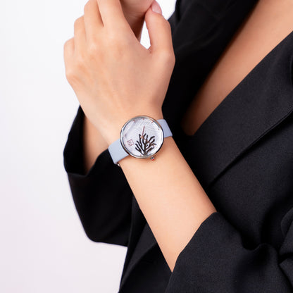 Reloj Cloe Análogo para Dama con Diseño de Arrecife en Carátula y Correa de Tactopiel OE2617