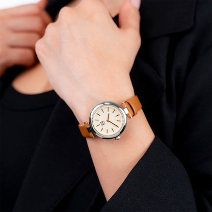 Reloj Cloe Análogo para Dama con Bisel Interno en Relieve y Correa de Tactopiel OE2618