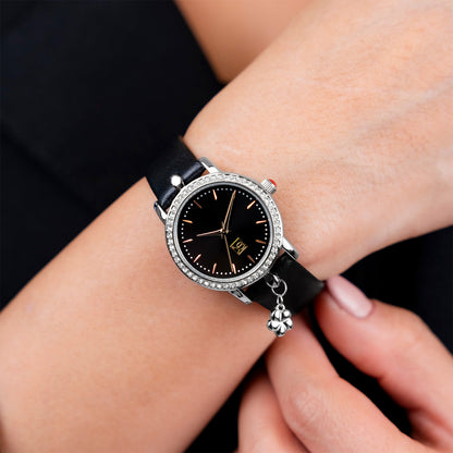 Reloj Cloe Análogo para Dama con Charm en Caja y Correa de Tactopiel OE2620