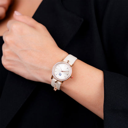Reloj Cloe Análogo para Dama con Charm en Caja y Correa de Tactopiel OE2620