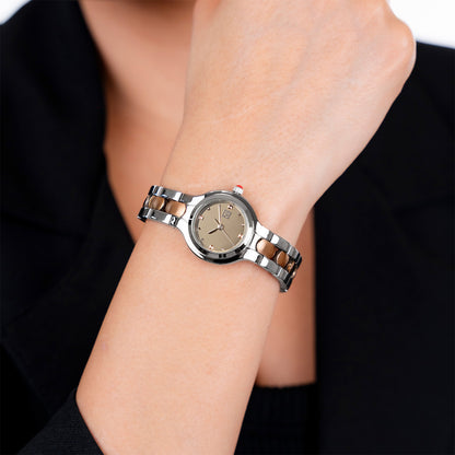 Reloj Cloe Análogo para Dama con Carátula Metálica y Extensible de Acero Inoxidable OE2627