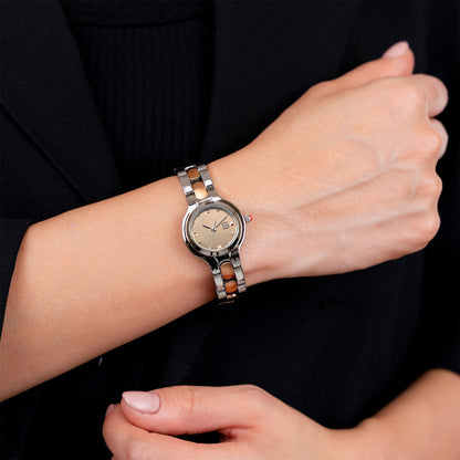 Reloj Cloe Análogo para Dama con Carátula Metálica y Extensible de Acero Inoxidable OE2627