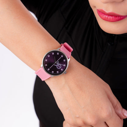 Reloj Cloe Análogo para Dama con Indicadores con elemental y Correa de Silicón OE2630