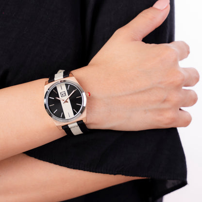 Reloj Cloe Análogo para Dama con Carátula Duo Tono y Correa de Textil