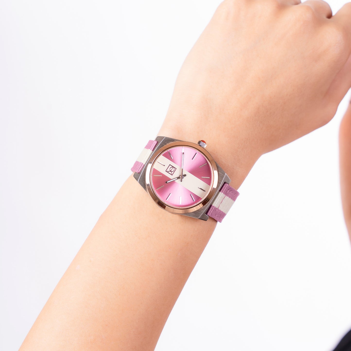 Reloj Cloe Análogo para Dama con Carátula Duo Tono y Correa de Textil