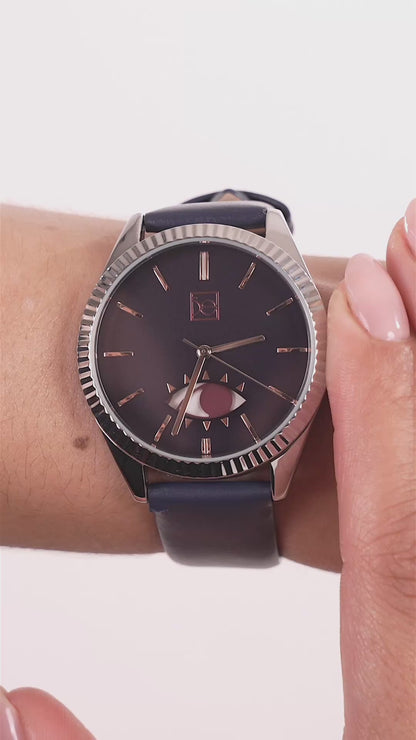 Reloj Cloe Análogo para Dama con Detalle de Ojo con Movimiento OE2551